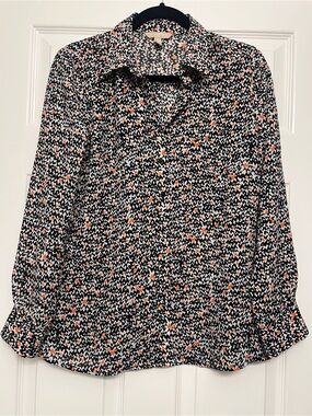 Banana Republic Heart Pattern Button Up - size Petite Small